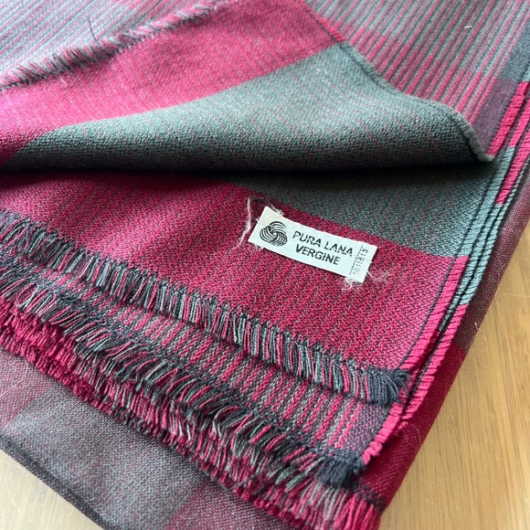 PURA LANA VERGIE Vintage Scarf - Picture 2 of 3